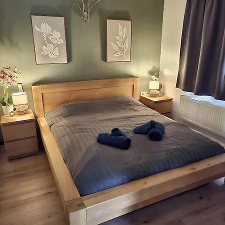 Modern Veluwe - Private Garden - With Airco - Recreational Only - 50 Mins From Amsterdam By Car *